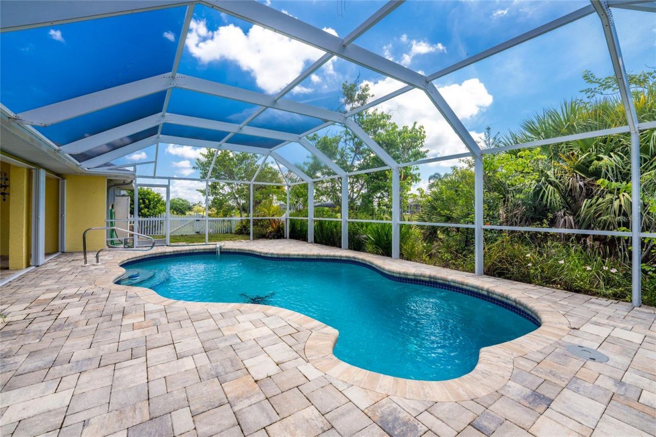 225 Fairway Road , Rotonda West, FL 33947 Photo
