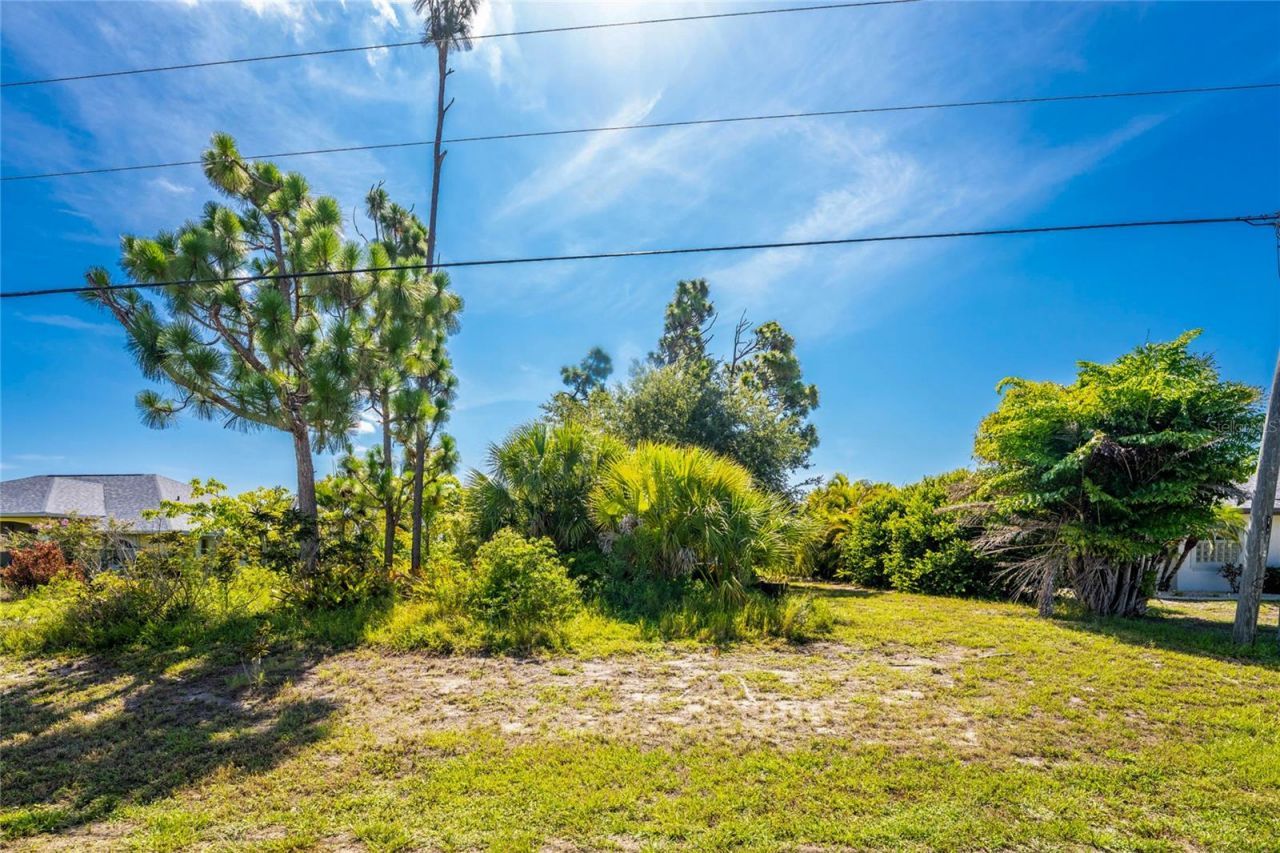 225 Fairway Road , Rotonda West, FL 33947 Photo