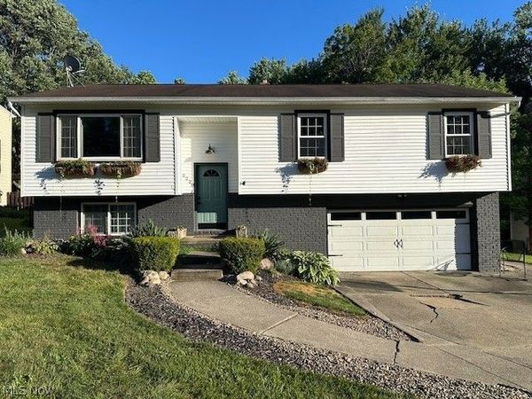 2228 Croydon Road , Twinsburg, OH 44087