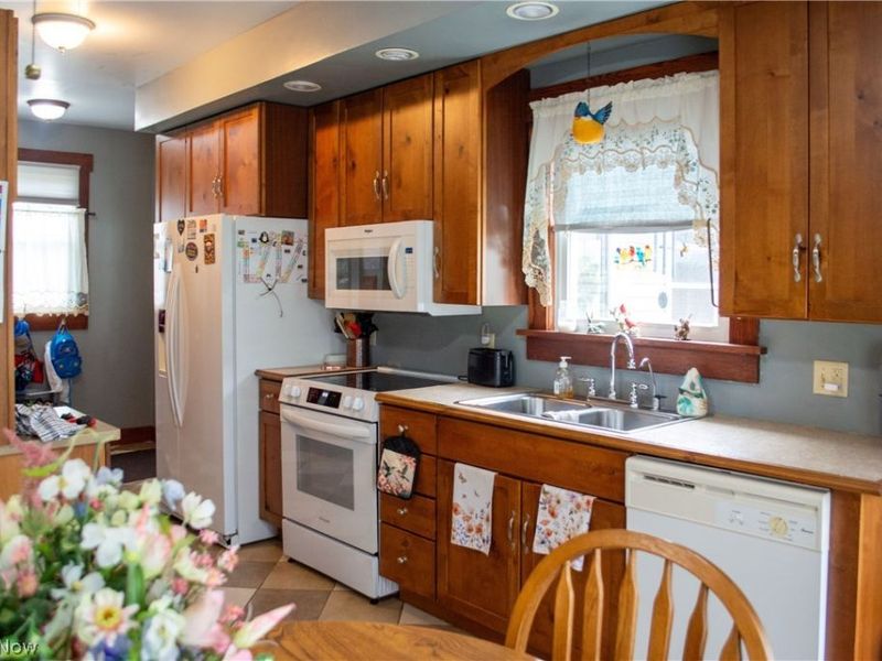 602 S Mill Street, Louisville, OH 44641 Photo 11