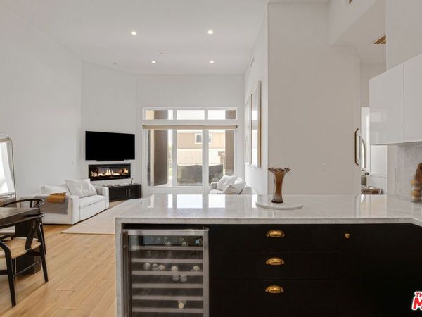 118 S Kenwood Street, Unit 102, Glendale, CA 91205