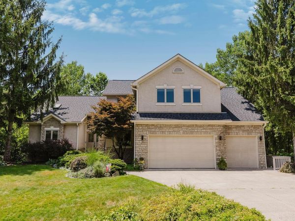 3694 Waverly Place Drive, Lewis Center, OH 43035