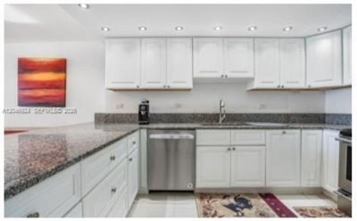 6039 Collins Ave , Unit 619, Miami Beach, FL 33140 Photo