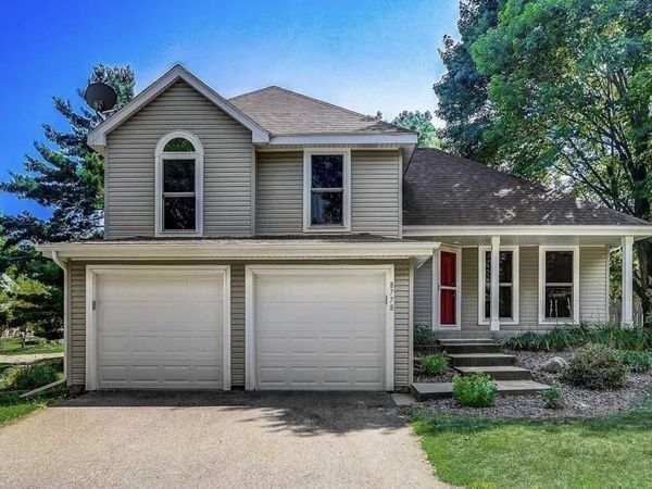 8778 Hawthorne Drive, Eden Prairie, MN 55347