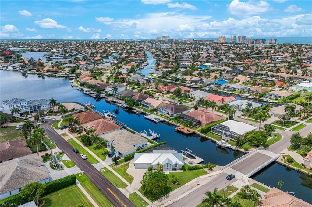 398 Wales Ct, Marco Island, FL 34145 Photo