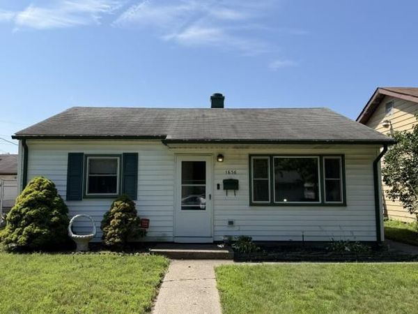 1636 E 173rd Place, Hammond, IN 46324