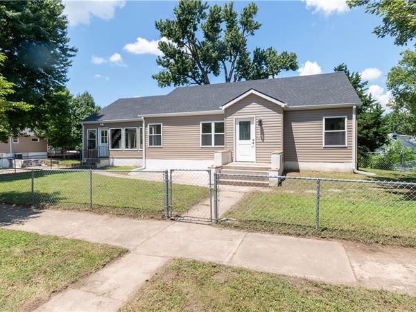 2407 Penn Street, St Joseph, MO 64507
