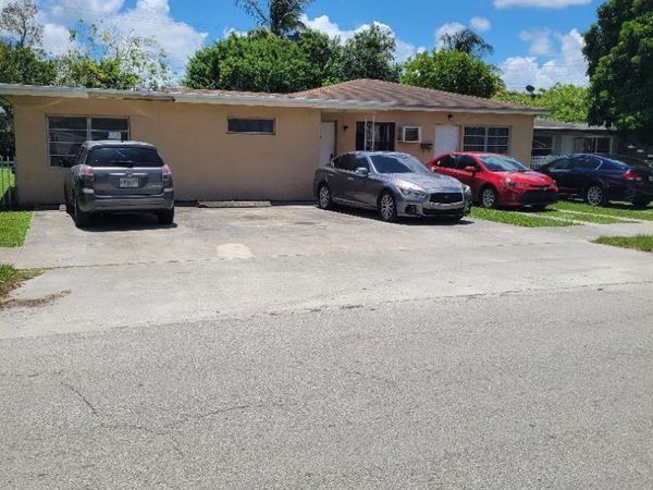 5918 N Wiley Street, Unit A-b, Hollywood, FL 33023