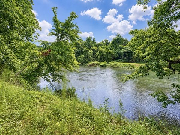 629 Cradle Song Circle , Clifton, TN 38425