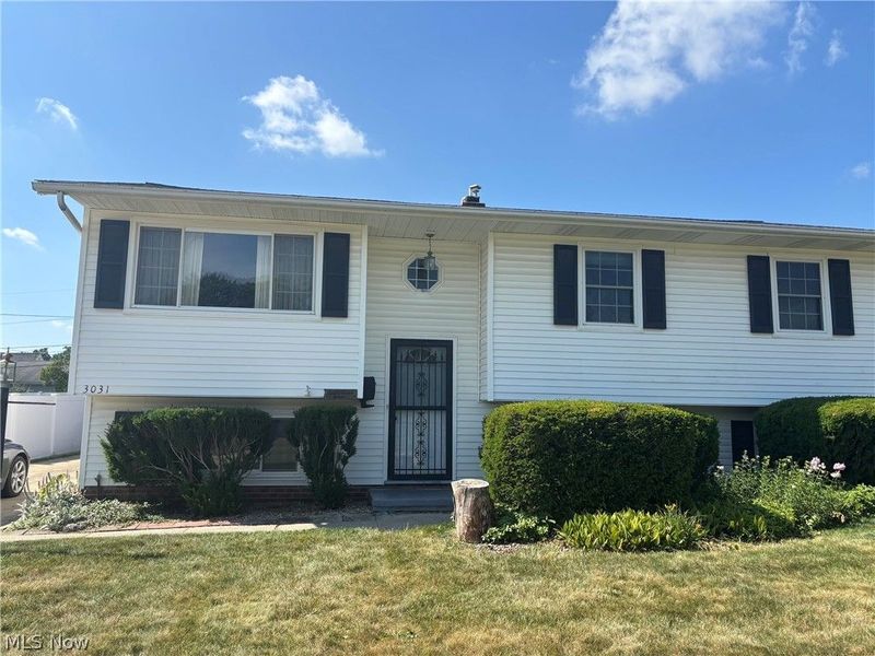 3031 Marda Drive, Cleveland, OH 44134 Photo 2