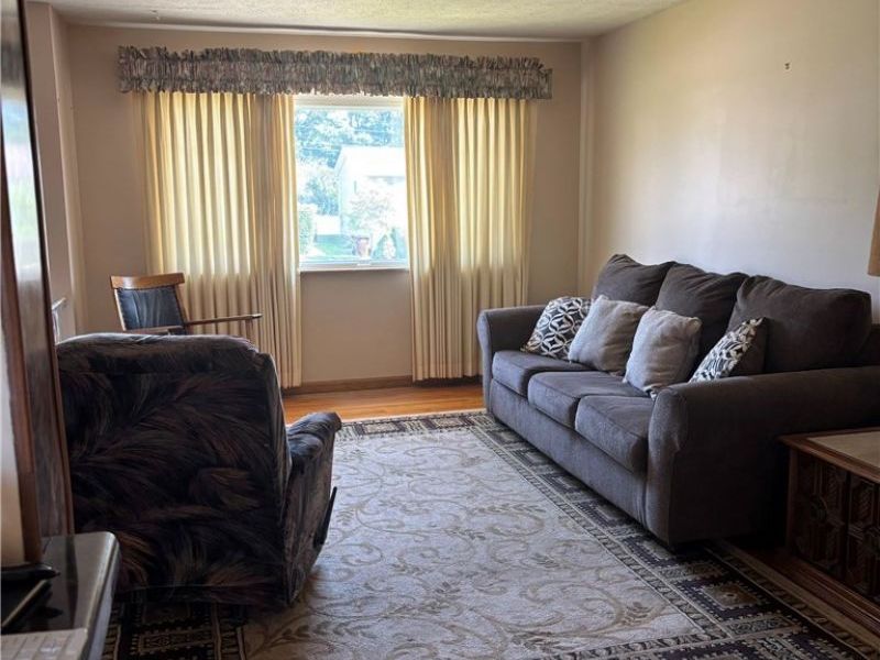 3031 Marda Drive, Cleveland, OH 44134 Photo 3