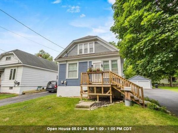 17 S GENEVA AVENUE, Sturgeon Bay, WI 54235