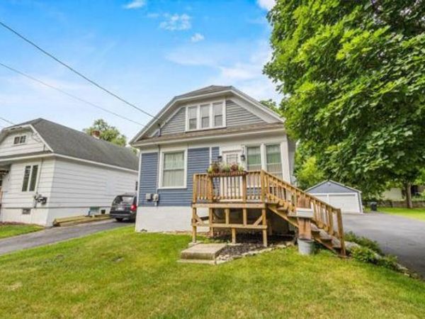 17 S GENEVA AVENUE, Sturgeon Bay, WI 54235