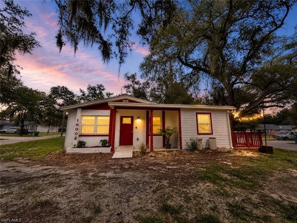 10002 Takomah TRL, TAMPA, FL 33617