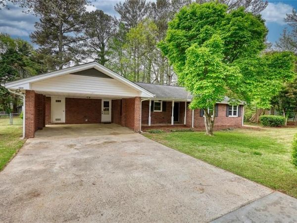 1311 Maple Street SE, Conyers, GA 30013