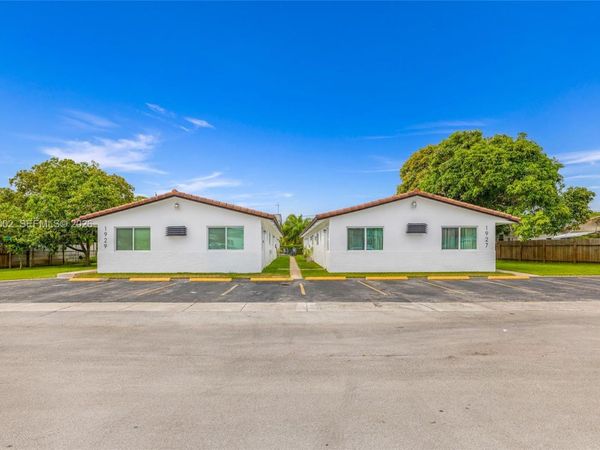 1927/1929 Roosevelt St , Unit 1-10, Hollywood, FL 33020