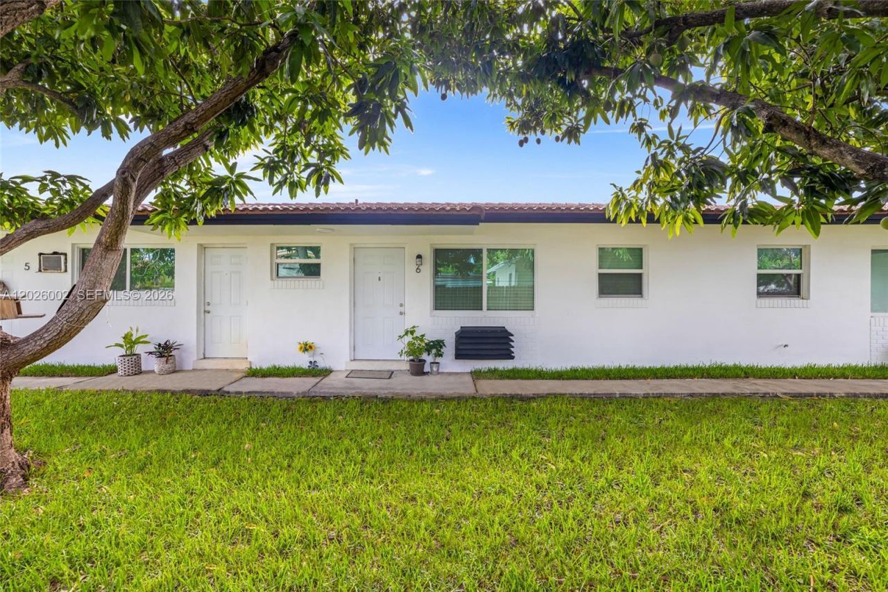 1927/1929 Roosevelt St, Unit 1-10, Hollywood, FL 33020 Photo