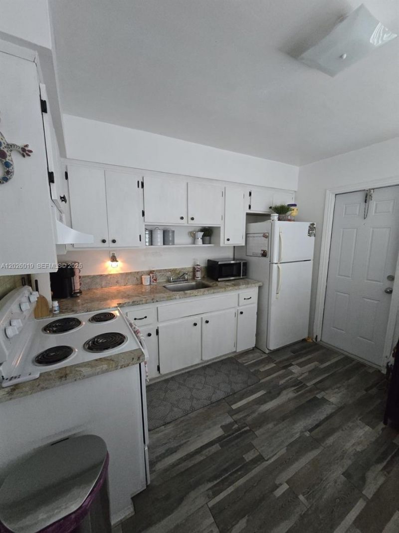 1927/1929 Roosevelt St , Hollywood, FL 33020 Photo