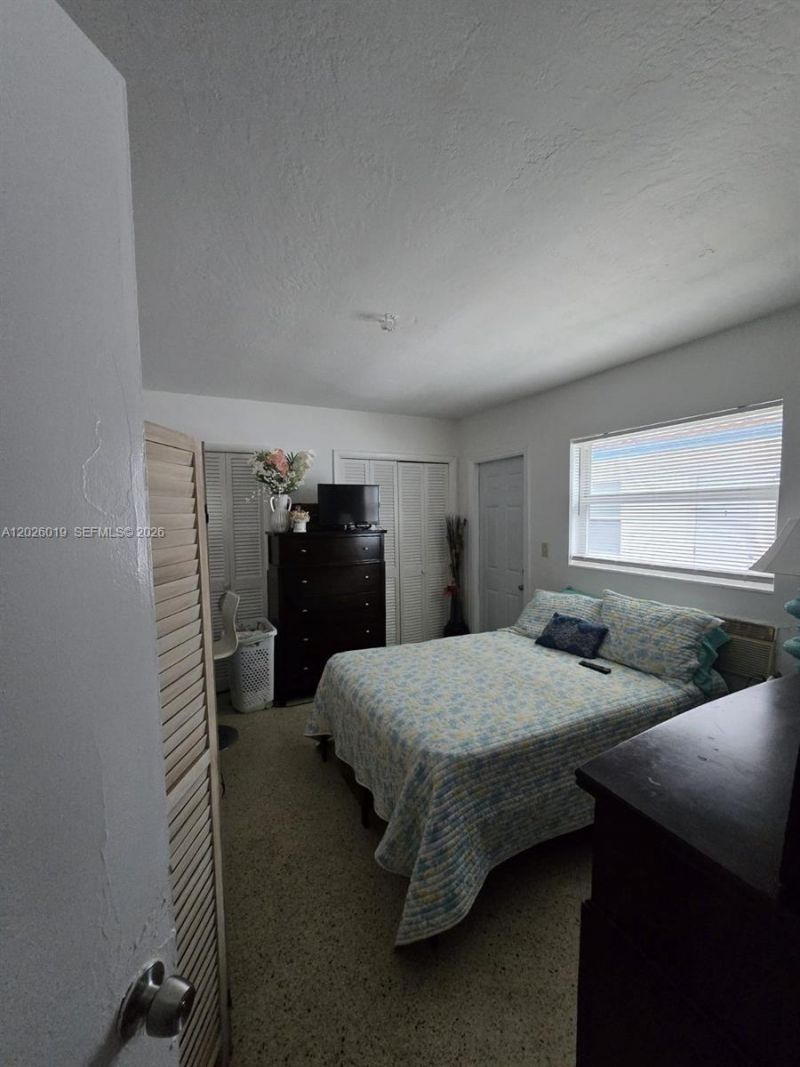 1927/1929 Roosevelt St , Hollywood, FL 33020 Photo