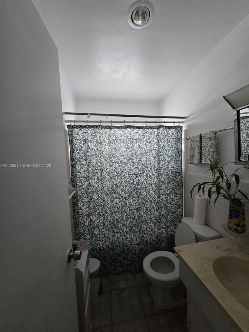 1927/1929 Roosevelt St , Hollywood, FL 33020 Photo