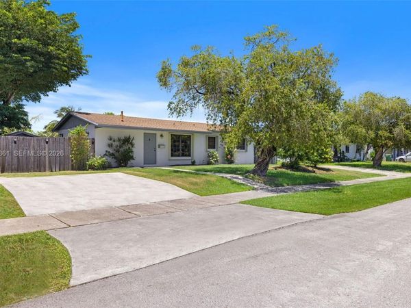 9971 SW 156th Ter , Miami, FL 33157