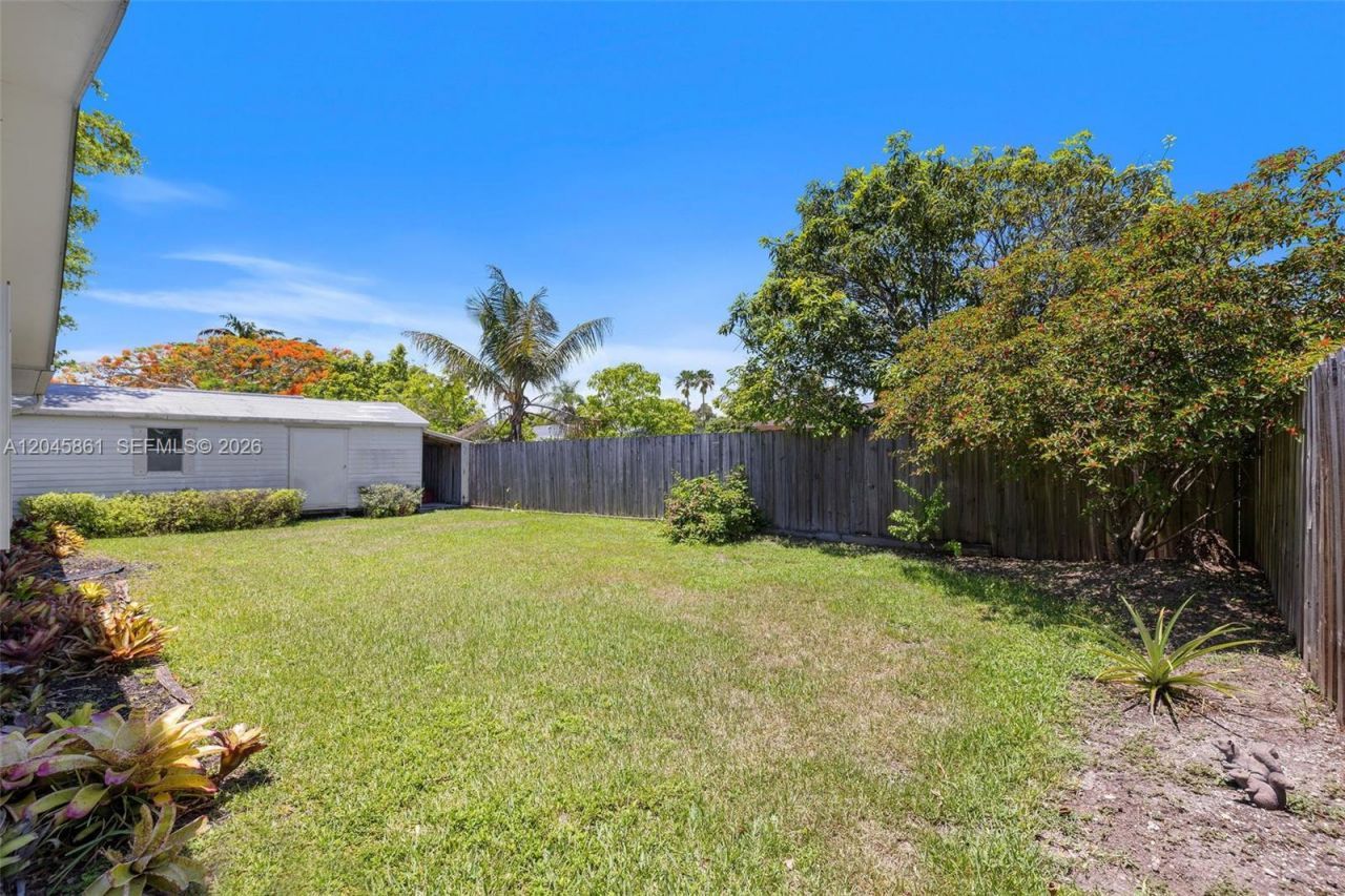9971 SW 156th Ter, Miami, FL 33157 Photo