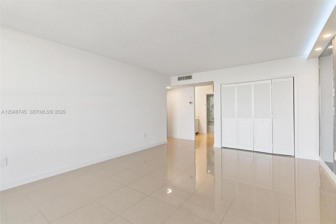 9801 Collins Ave , Unit 11-O, Bal Harbour, FL 33154 Photo