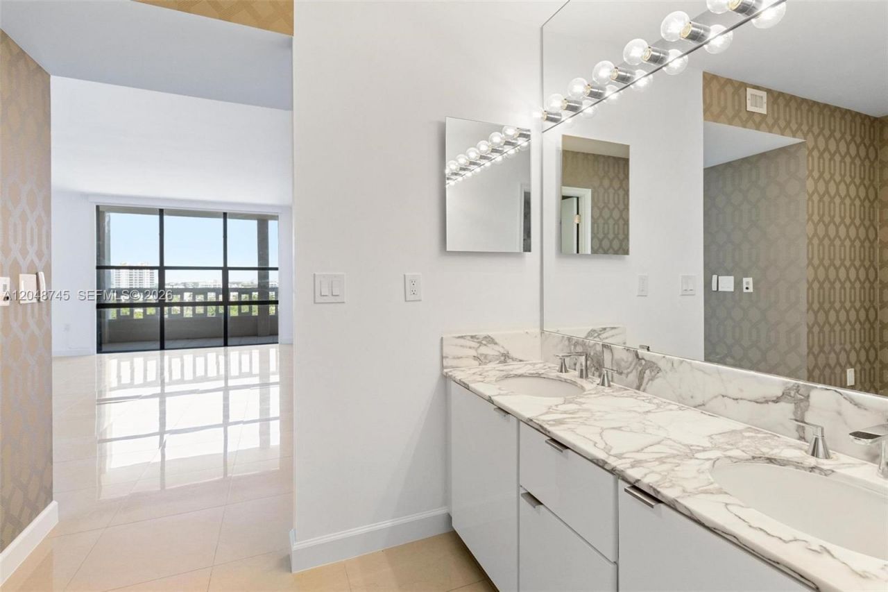 9801 Collins Ave , Unit 11-O, Bal Harbour, FL 33154 Photo