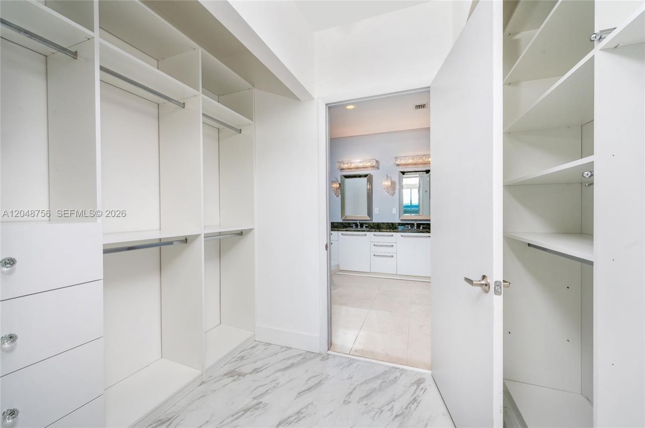 7934 West Dr, Unit 1203, North Bay Village, FL 33141 Photo