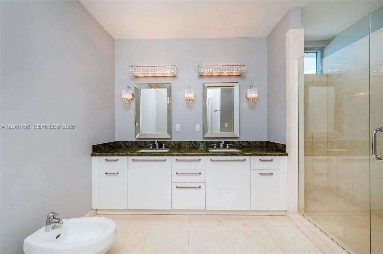 7934 West Dr, Unit 1203, North Bay Village, FL 33141 Photo