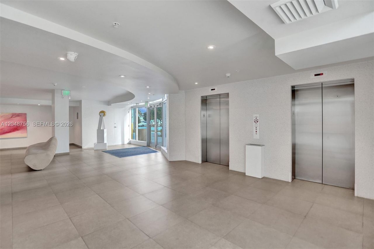 7934 West Dr, Unit 1203, North Bay Village, FL 33141 Photo