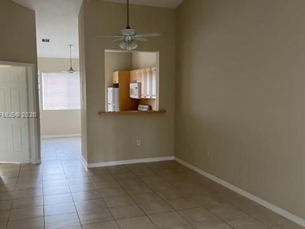 7940 NW 6th St , Unit 202, Pembroke Pines, FL 33024