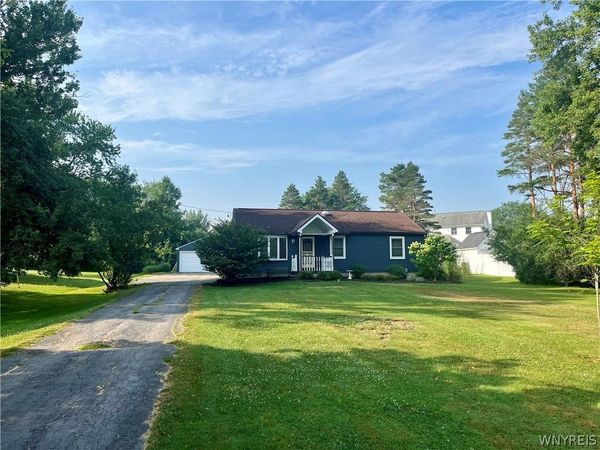 6975 Michael Road, Orchard Park, NY 14127