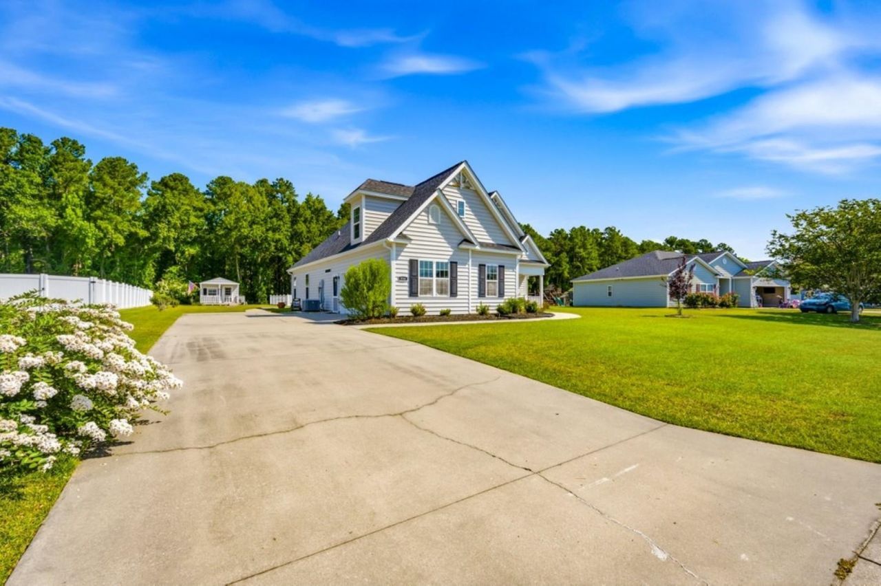 224 Vineyard Lake Circle Photo 29