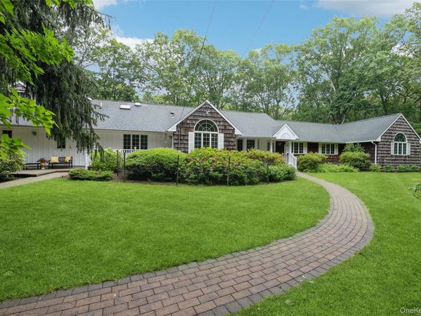 63 W Meadow Road , East Setauket, NY 11733