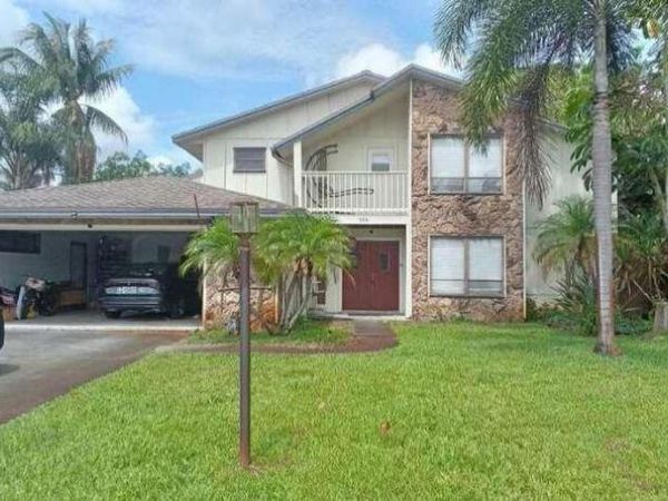 596 Greenwood Drive, Jupiter, FL 33458