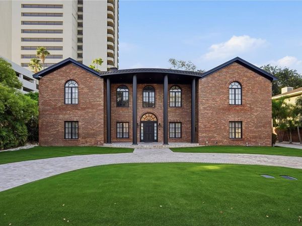 2418 W PALM DRIVE , TAMPA, FL 33629