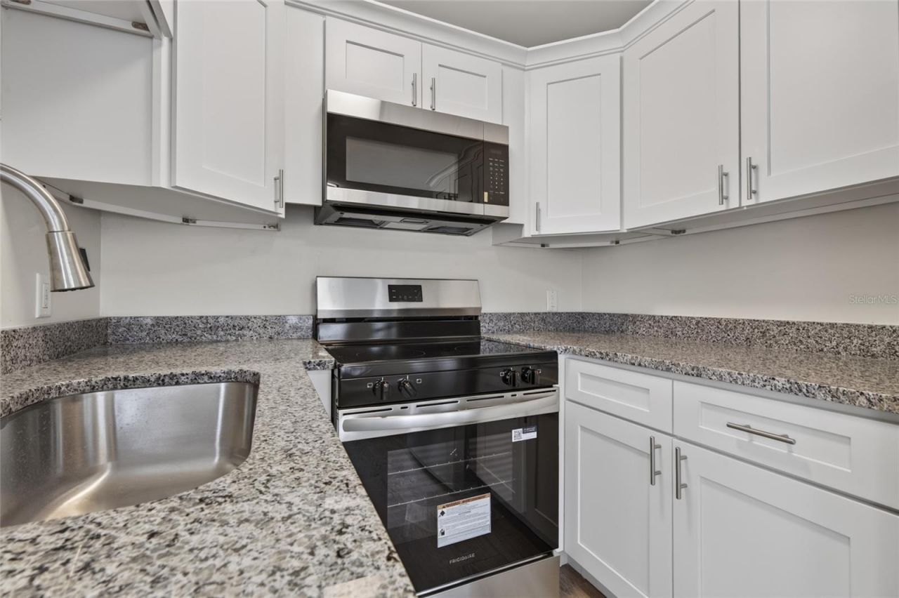 1905 24th Street S, Saint Petersburg, FL 33712 Photo