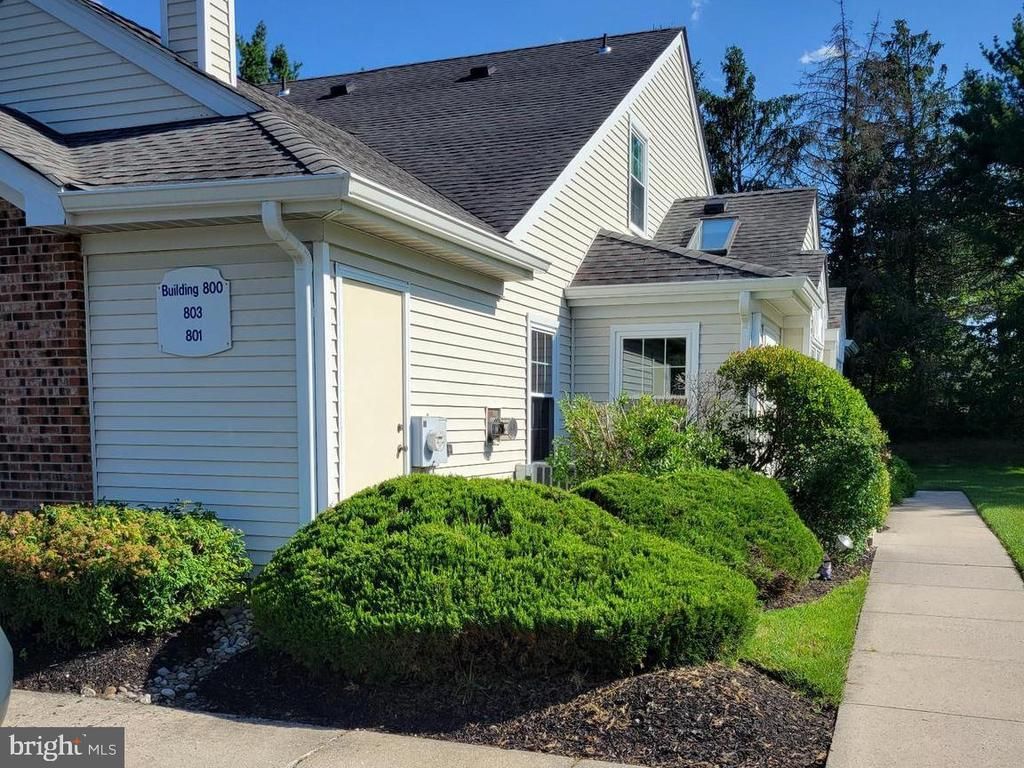 801 Ginger Court, Mount Laurel, NJ 08054 Main Photo