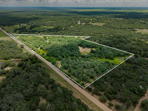 5641 County Road 14 , Hallettsville, TX 77964