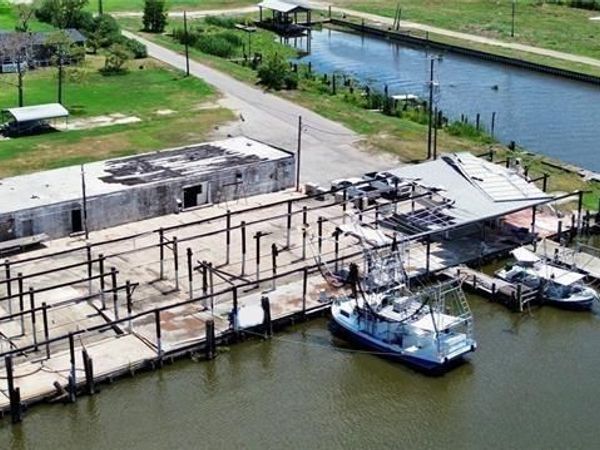 5174 SETH Street , Lafitte, LA 70067