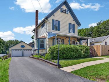 30 Reynolds Street, Oneonta, NY 13820