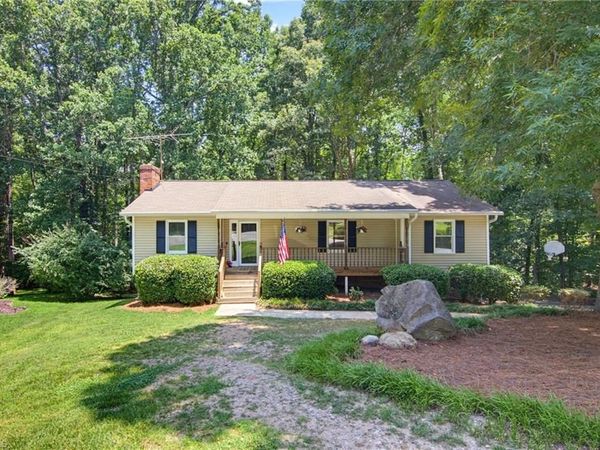 370 Tamworth Drive , Clemmons, NC 27012