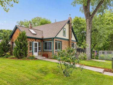 2940 Maryland Avenue S, Saint Louis Park, MN 55426