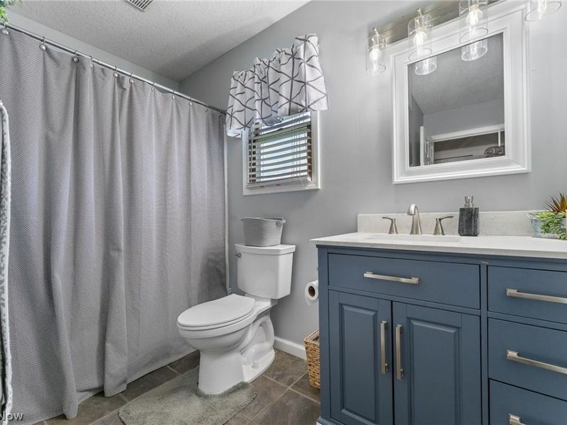 224 Misty Woods Court, Struthers, OH 44471 Photo 14