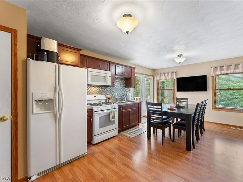 224 Misty Woods Court, Struthers, OH 44471 Photo 17
