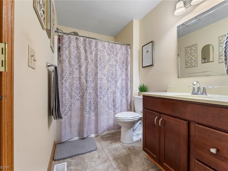 224 Misty Woods Court, Struthers, OH 44471 Photo 20