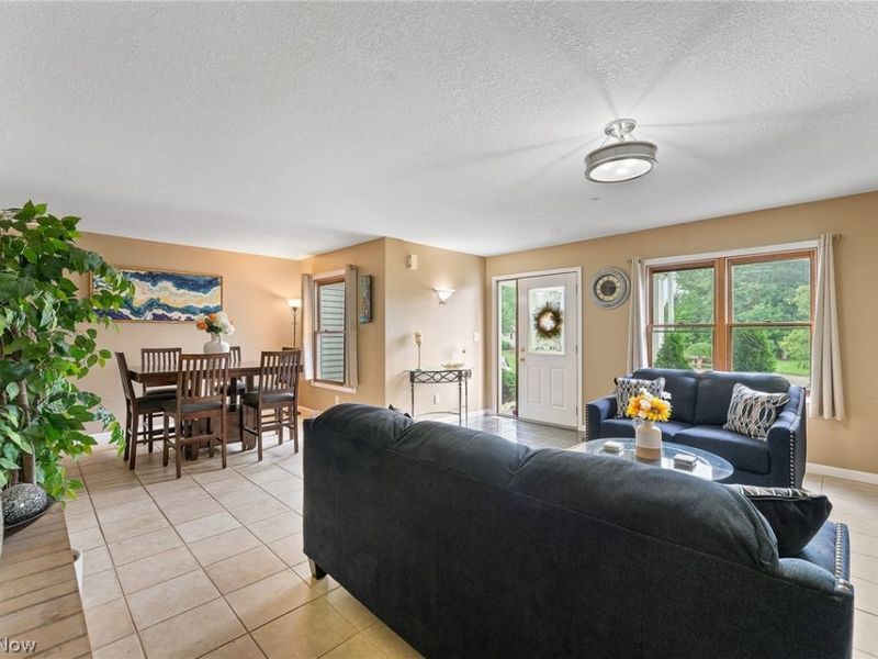 224 Misty Woods Court, Struthers, OH 44471 Photo 3