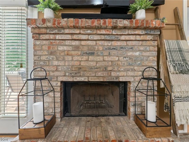 224 Misty Woods Court, Struthers, OH 44471 Photo 9