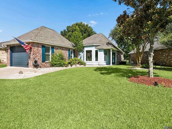 6009 Courtyard Dr, Gonzales, LA 70737